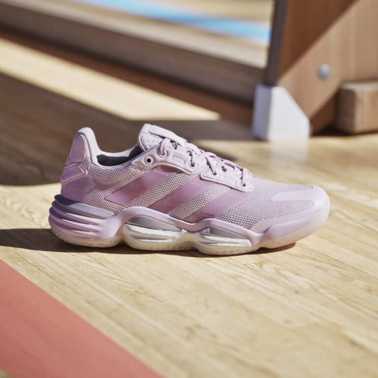 Avis Adidas Stabil 16 Femme : La Chaussure Ultime Pour La Performance ?