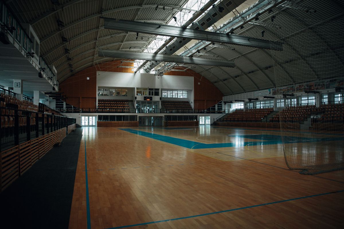Terrain de handball en salle, vue intu00e9rieure